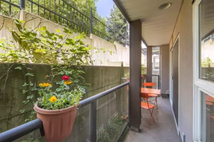 Mudroom Photo of 205 33165 2nd Avenue, Mission, BC