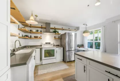 Pantry Photo of 205 33165 2nd Avenue, Mission, BC