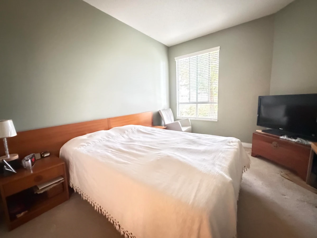 Family Room Photo of 402 360 E 36th Avenue, Vancouver, BC