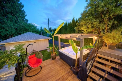Backyard Photo of 449 E 15th Street, North Vancouver, BC