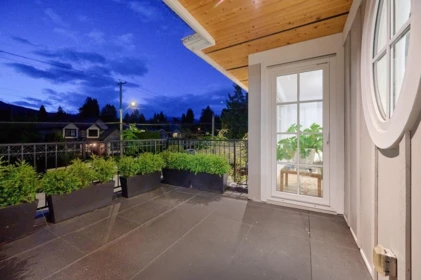 Outdoor Patio Photo of 449 E 15th Street, North Vancouver, BC