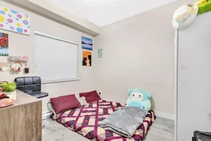 Mudroom Photo of 413 14358 60 Avenue, Surrey, BC