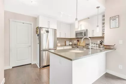 Walk-In Closet Photo of 413 14358 60 Avenue, Surrey, BC