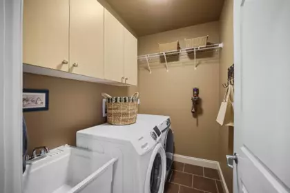 Guest Bathroom Photo of 19375 73 Avenue, Surrey, BC