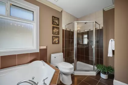 Laundry Room Photo of 19375 73 Avenue, Surrey, BC