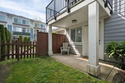 Backyard Photo of 16 2528 156 Street, Surrey, BC
