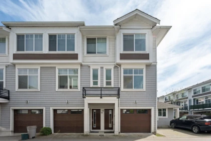 Garden / Landscaping Photo of 16 2528 156 Street, Surrey, BC