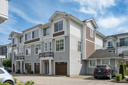 Hot Tub / Spa Photo of 16 2528 156 Street, Surrey, BC