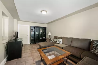 Guest Bathroom Photo of 27924 112 Street, Maple Ridge, BC
