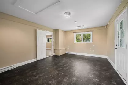 Hallway Photo of 27924 112 Street, Maple Ridge, BC