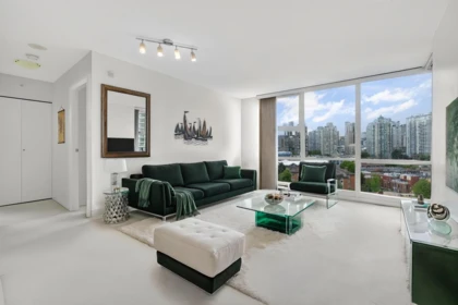 Breakfast Nook Photo of 1505 193 Aquarius Mews, Vancouver, BC