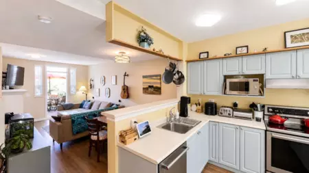 Walk-In Closet Photo of #11 4787 57 Street, Delta, BC