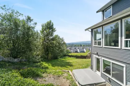 Backyard Photo of 10433 248 Street, Maple Ridge, BC