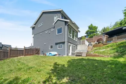 Hot Tub / Spa Photo of 10433 248 Street, Maple Ridge, BC
