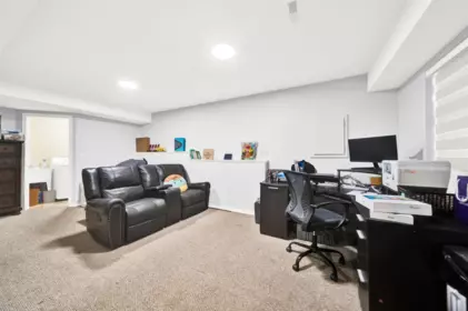 Laundry Room Photo of 35114 Laburnum Avenue, Abbotsford, BC