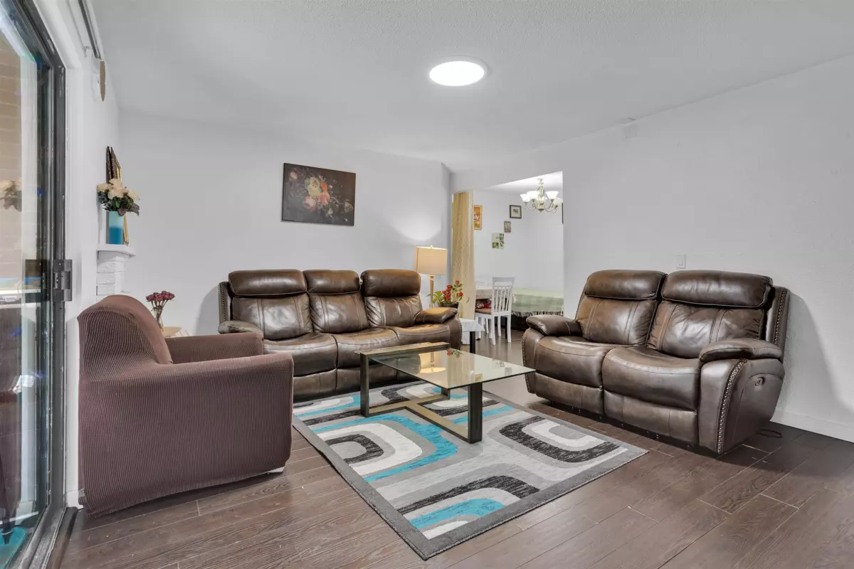 Dining Area Photo of 1204 10620 150 Street, Surrey, BC
