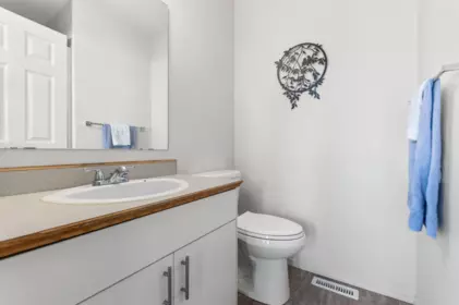 Laundry Room Photo of 27 45286 Watson Road, Chilliwack, BC