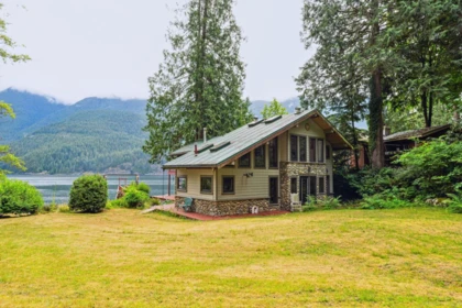 12 & 13 Coldwell Beach, North Vancouver, BC, North Vancouver — Single Family Residence for sale