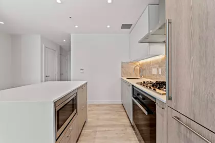 Kitchen Photo of 802 2288 Alpha Avenue, Burnaby, BC