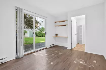 Hallway Photo of 34 2450 Hawthorne Avenue, Port Coquitlam, BC