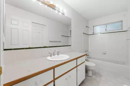 Guest Bathroom Photo of 19741 47 Avenue, Langley, BC