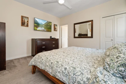 Laundry Room Photo of 34832 1 Avenue, Abbotsford, BC