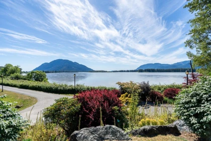 42721 Old Orchard Road, Chilliwack, BC, Chilliwack — Single Family Residence for sale