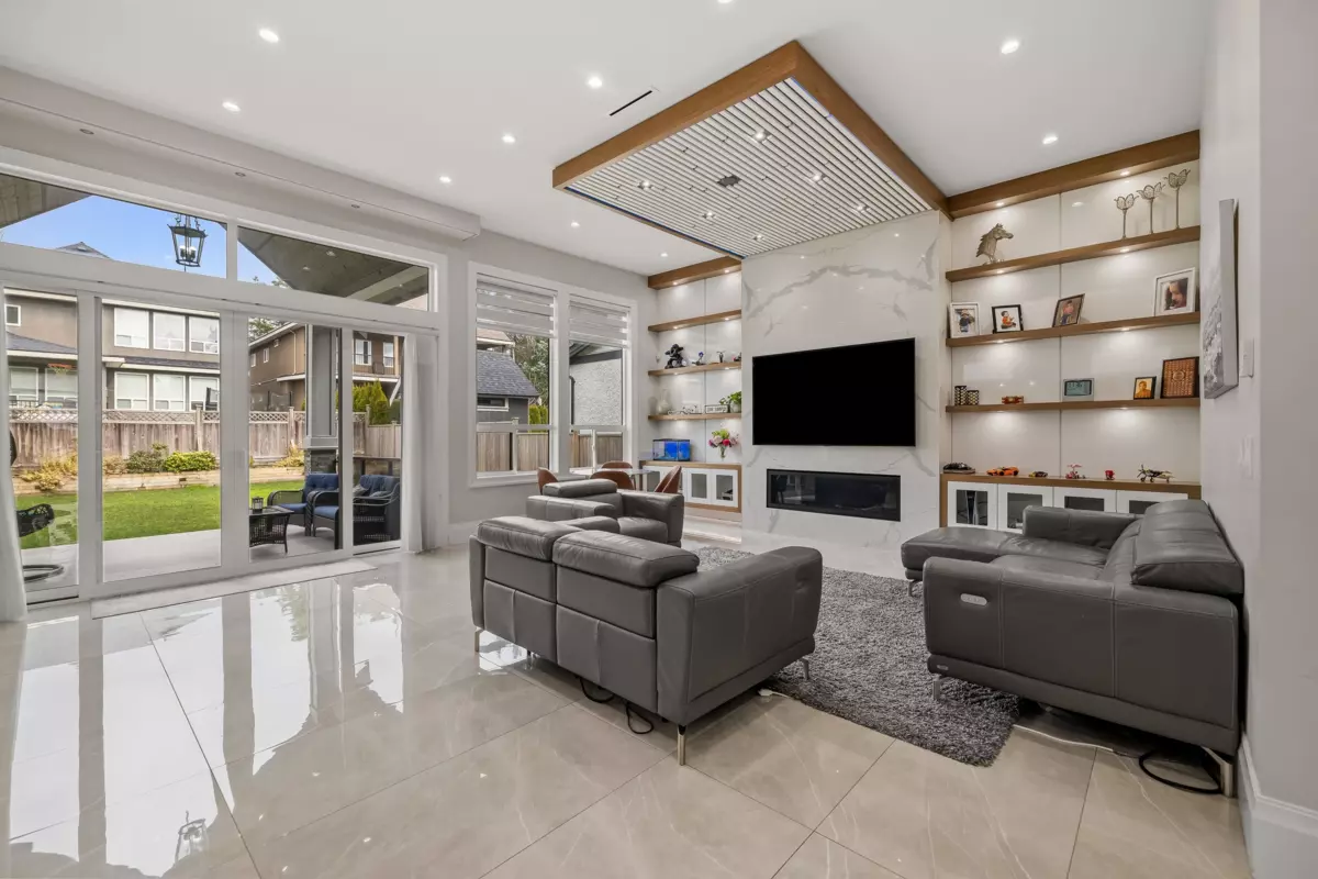 Dining Area Photo of 15689 106a Avenue, Surrey, BC