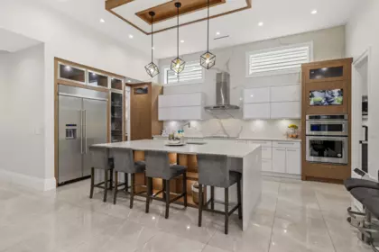 Breakfast Nook Photo of 15689 106a Avenue, Surrey, BC