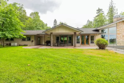 Front Yard Photo of 9472 222 Street, Langley, BC