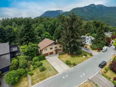 Backyard Photo of 1464 Maple Crescent, Squamish, BC