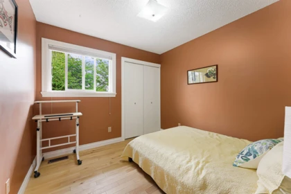 Powder Room Photo of 2215 153a Street, Surrey, BC