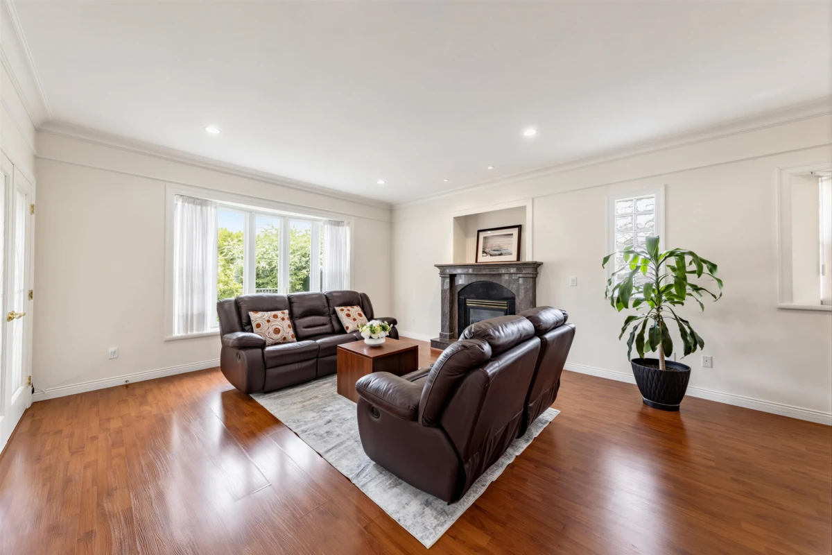 Dining Area Photo of 6899 Fleming Street, Vancouver, BC