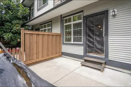 Office / Den Photo of 30 6299 144 Street, Surrey, BC