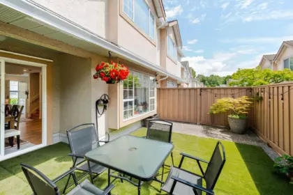 16 901 W 17th Street, North Vancouver, BC, North Vancouver — Townhouse for sale