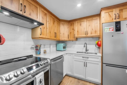 105 225 Mowat Street, New Westminster, BC, New Westminster — Apartment/Condo for sale