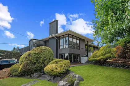 Staircase Photo of 3883 Delbrook Avenue, North Vancouver, BC