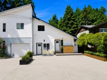 Basement Recreation Room Photo of 41741 Dogwood Place, Squamish, BC