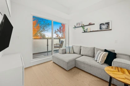 Breakfast Nook Photo of 107 650 E 2nd Street, North Vancouver, BC