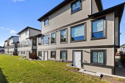 8576 Dunbar Way, Mission, BC, Mission — Half Duplex for sale
