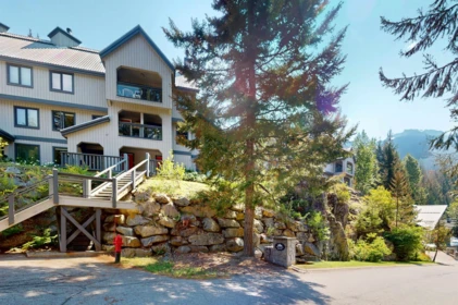 11 2556 Snowridge Crescent, Whistler, BC, Whistler — Townhouse for sale