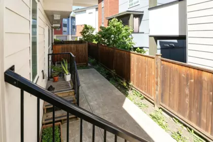 Front Yard Photo of 48 1670 160 Street, Surrey, BC