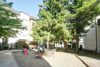 Garden / Landscaping Photo of 48 1670 160 Street, Surrey, BC