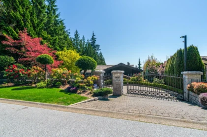 1626 Pinecrest Drive, West Vancouver, BC, West Vancouver — Single Family Residence for sale