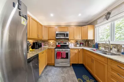 Primary Bedroom Photo of 11914 212 Street, Maple Ridge, BC