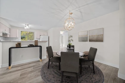 Kitchen Island Photo of 3203 240 Sherbrooke Street, New Westminster, BC