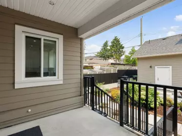Swimming Pool Photo of 636 Cassiar Street, Vancouver, BC