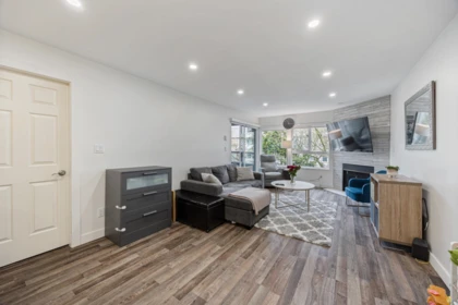 205 7465 Sandborne Avenue, Burnaby, BC, Burnaby — Apartment/Condo for sale