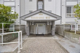 205 7465 Sandborne Avenue, Burnaby, BC