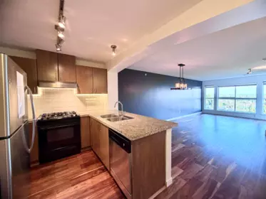402 3082 Dayanee Springs Boulevard, Coquitlam, BC, Coquitlam — Apartment/Condo for sale